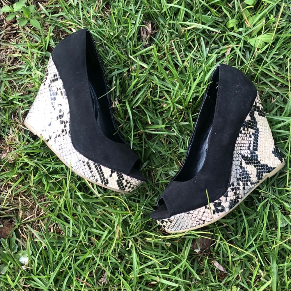 Express black/snakeskin opened toed wedge